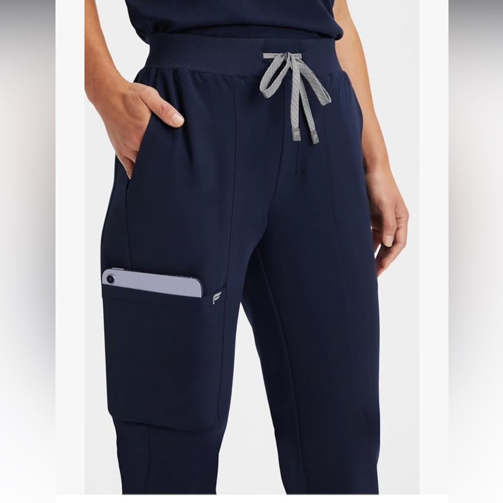 Women’s fabletics straight leg scrub pants